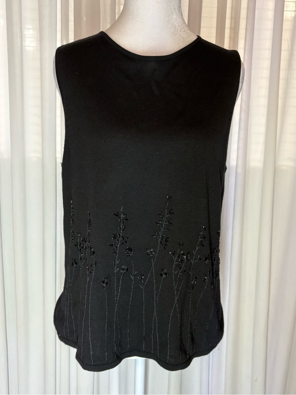 Valerie Stevens Sleeveless Embroidered Whit Blend Beads Black Tank Top Size XL